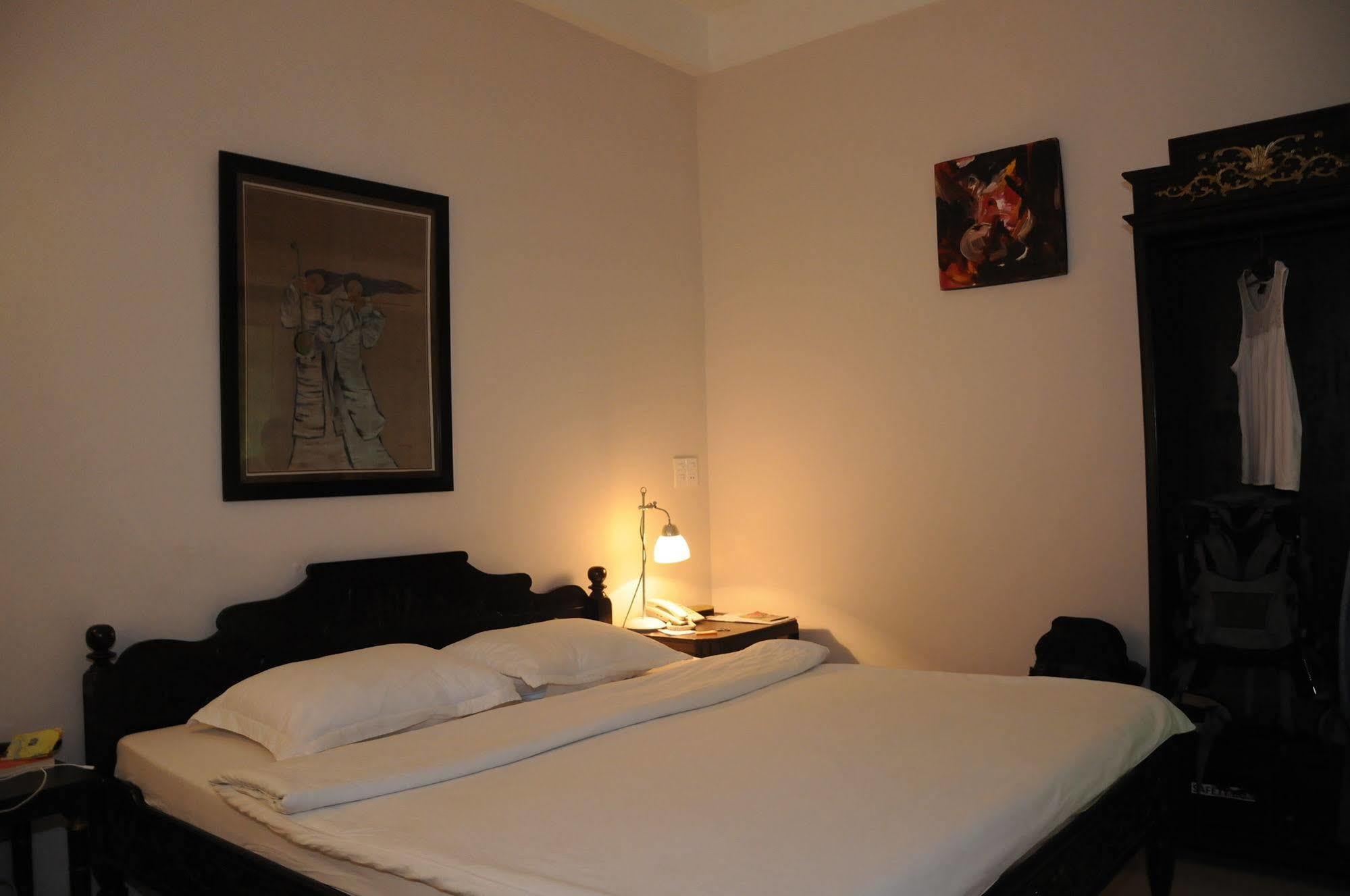 Hue Nino Hotel Экстерьер фото